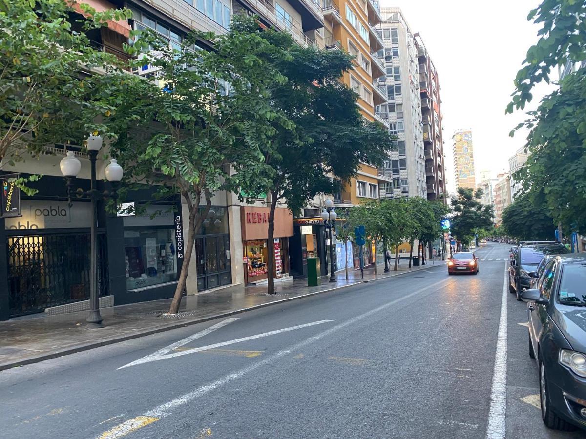 Corazon De Alicante Con Vistas Al Mar Y Al Castillo Zewnętrze zdjęcie