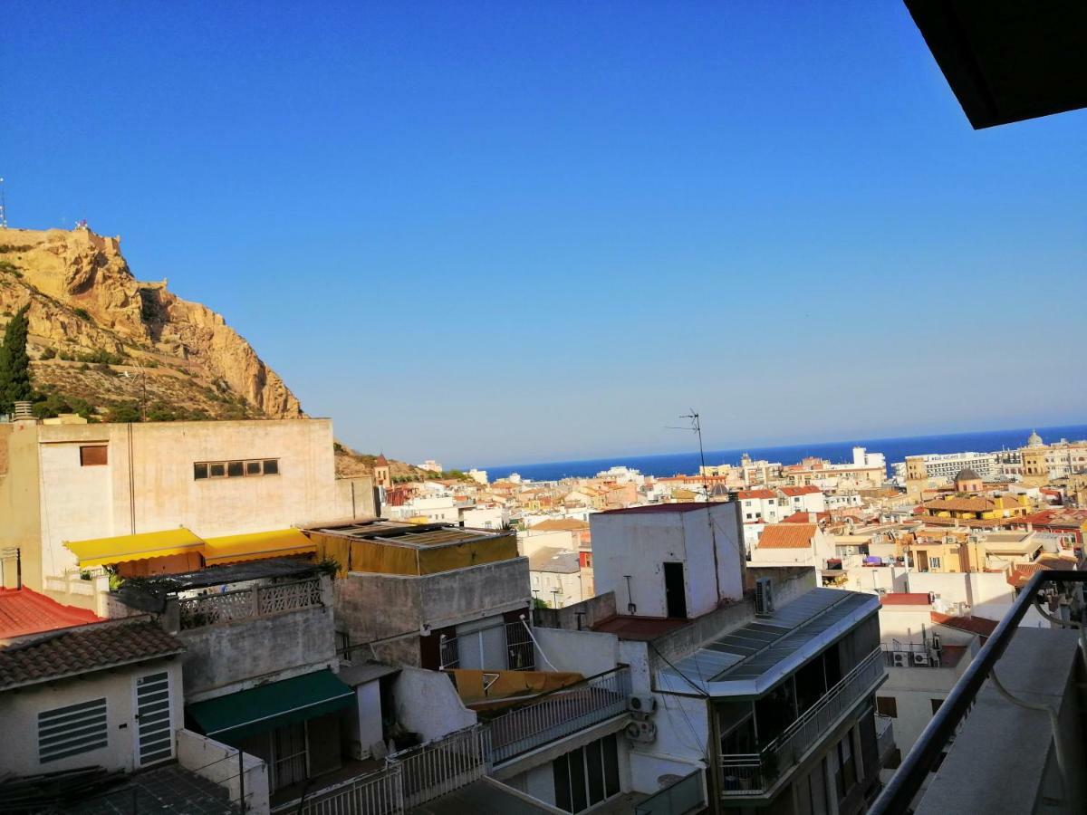 Corazon De Alicante Con Vistas Al Mar Y Al Castillo Zewnętrze zdjęcie